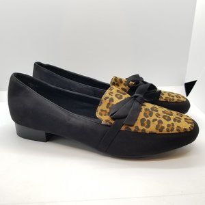 Mushrooms Women's Cheetah Print Black Bow Loafers - Size 10 M